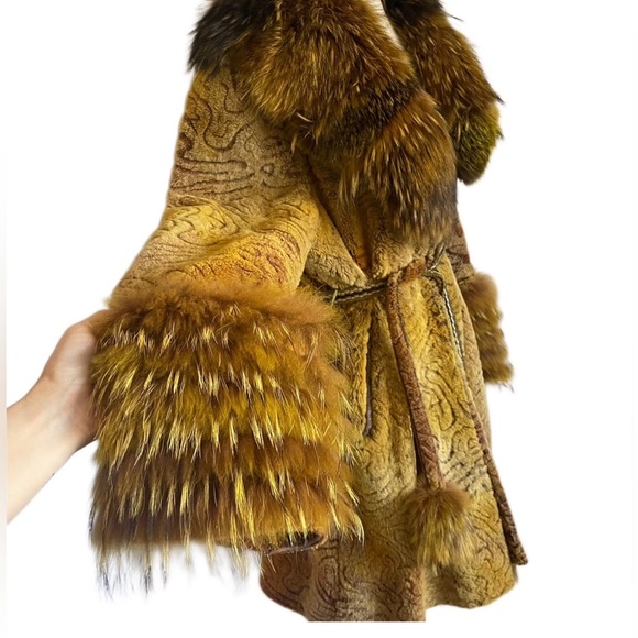 RARE vtg 1970s 100% authentic lamb skin Racoon Fur trim Yellow coat Penny lane - Picture 4 of 15